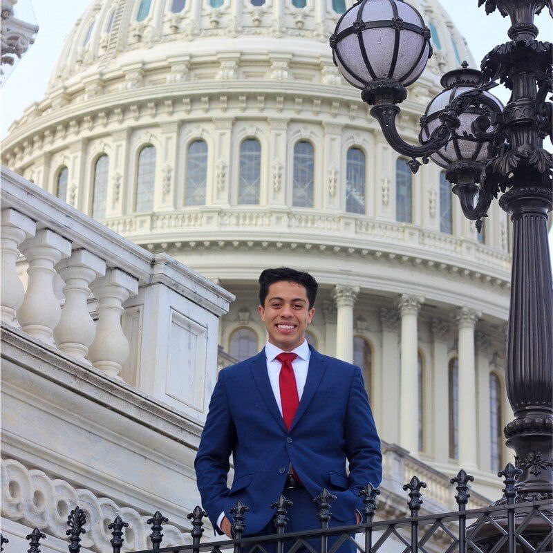 Sam Luna